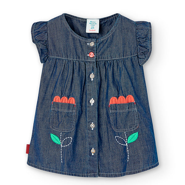 Ärmelloses Kleid aus der Boboli-Kinderbekleidungslinie, Jeansfarbe, mit abgestimmter Coulotte.

Z...