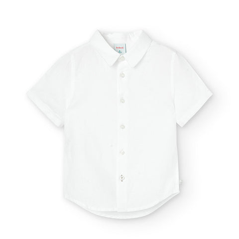 Camicia manica corta bianca con colletto e bottoni.