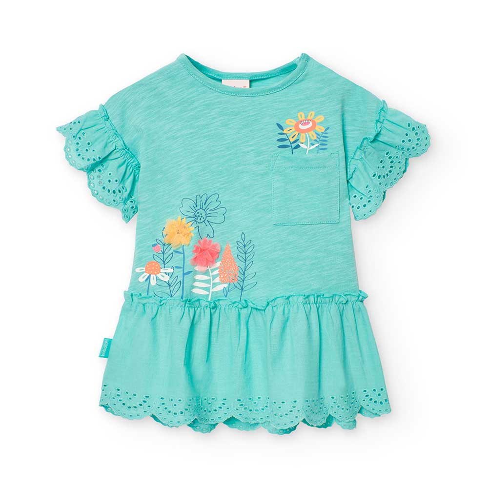 Kleidchen aus der Boboli-Kinderkollektion, mit Tasche auf der Vorderseite und farbigen Applikatio...