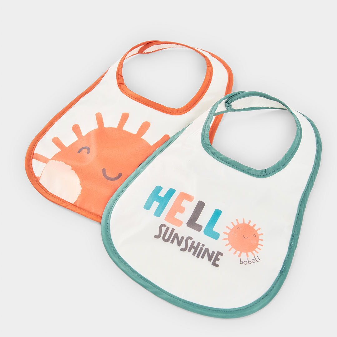 Set aus zwei Lätzchen der Kinderbekleidungs-Linie Boboli mit bunten Tiermotiven in der Mitte.

Co...