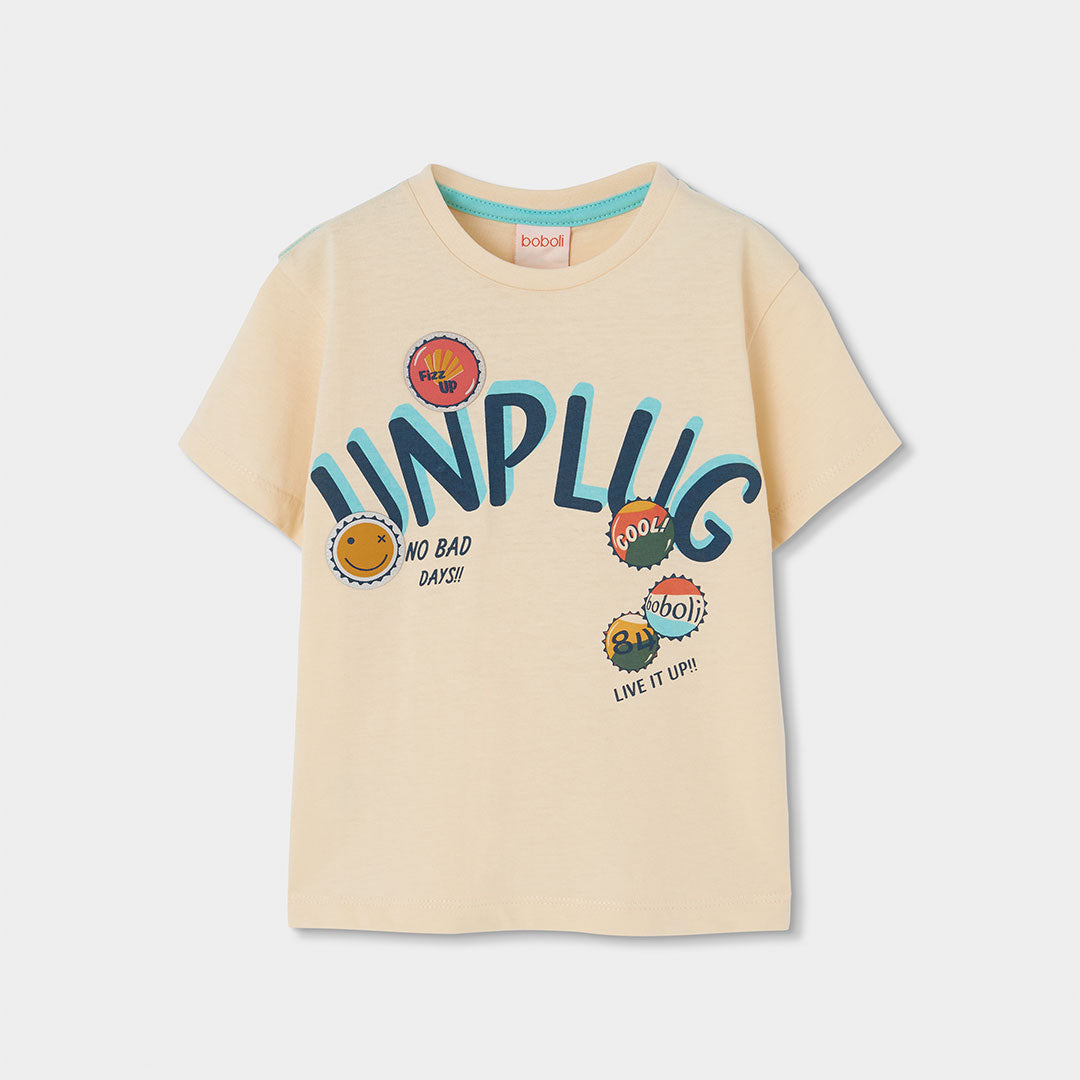 T-Shirt der Kinderbekleidungs-Linie Boboli, mit farbigem Aufdruck auf der Vorderseite.
Composizio...
