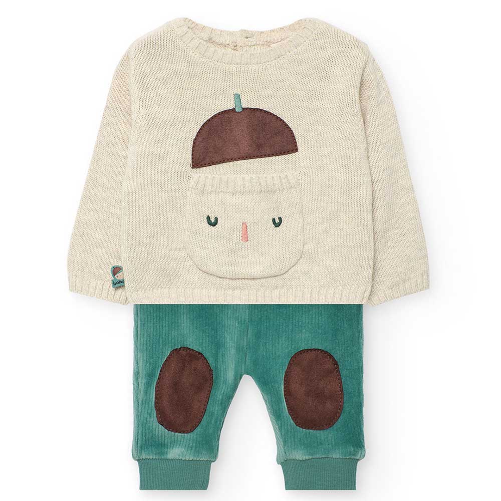 
Completo due pezzi della Linea Abbigliamento Bambino Boboli, con pantalone in velluto rigato e m...