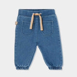 FELPA CON RICAMI E PANTALONI JEANS