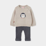 T-Shirt mit Pinguin und Hosen