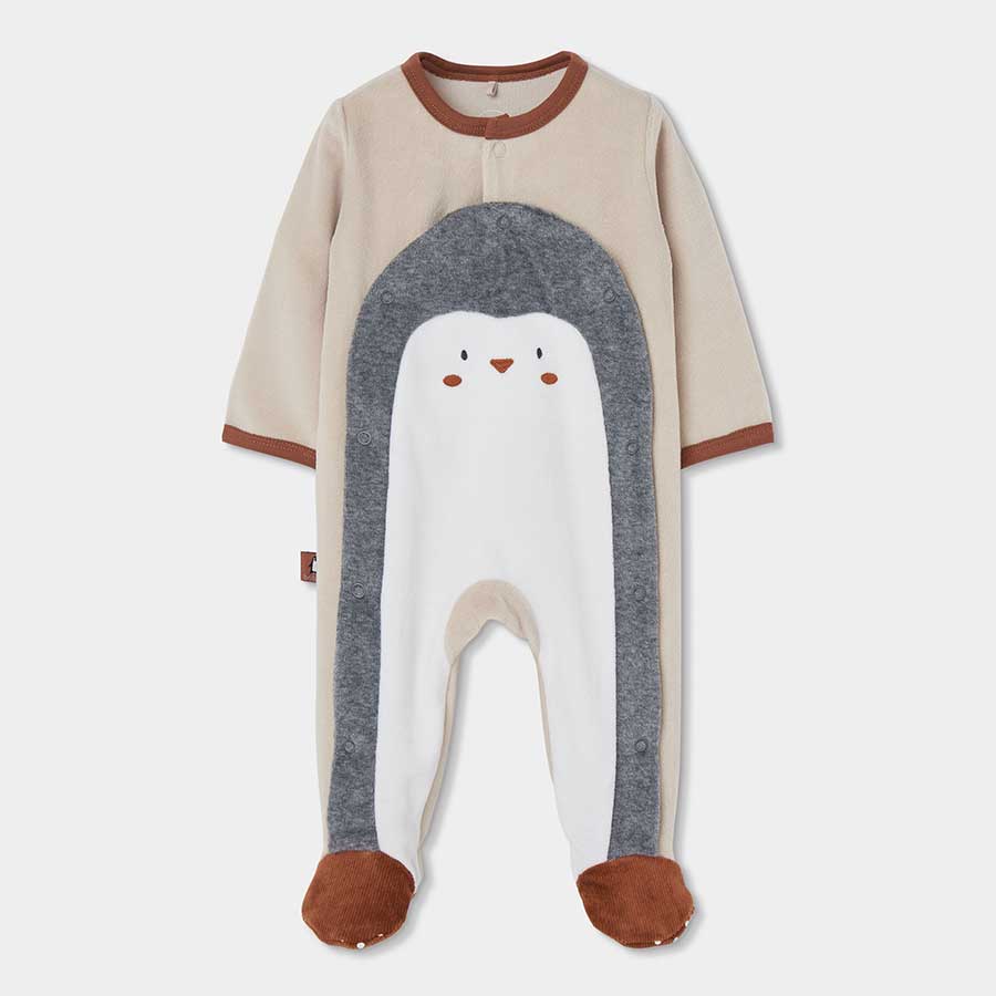 Hülle dein Kleines in eine warme Umarmung mit dieser weichen Samt-Overall, perfekt für frische He...
