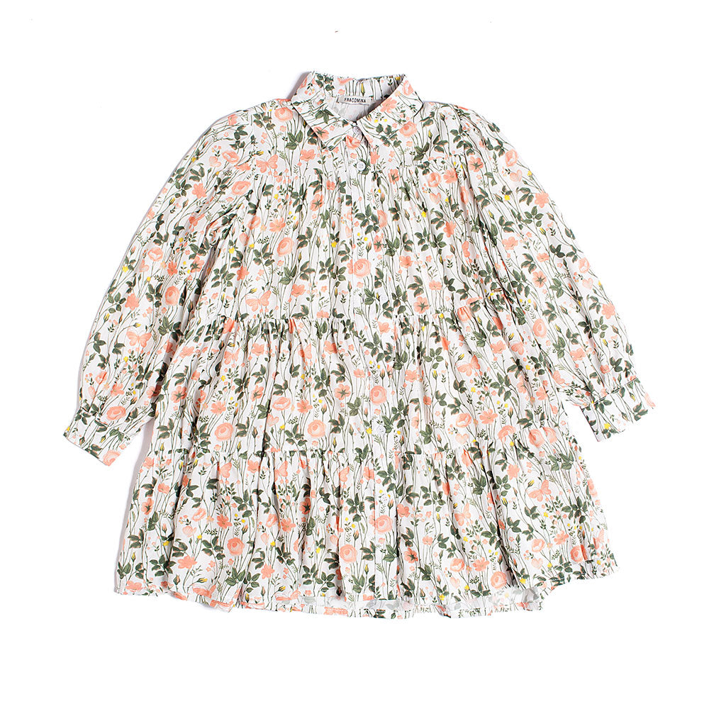 Das florale Hemdkleid von Fracomina ist die ideale Wahl für Mädchen, die einen eleganten aber kom...