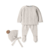 KOMPLETT-SET: STRICKJACKE, STRÜMPFE UND MÜTZE