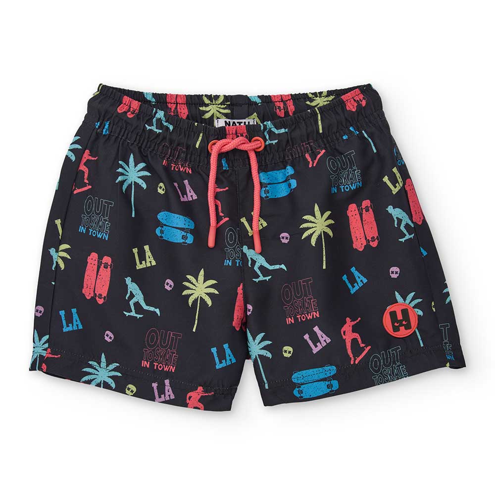 Questi bermuda dal design vivace e colorato sono perfetti per il ragazzo dinamico e amante dello ...