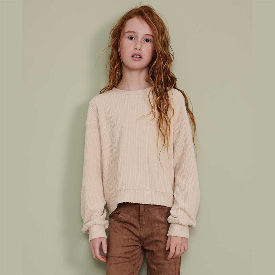 Das Zopfstrick-Pullover von Nath Kids ist perfekt für Herbst und Winter: warm, weich und mit eine...