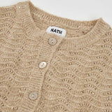 GESTICKTE STRICKJACKE MIT KNÖPFEN