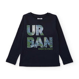 LANGÄRMLIGES T-SHIRT UND HOSEN