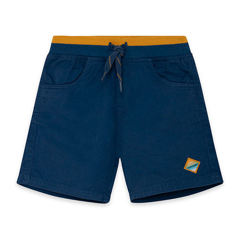 Bermuda blu per bambini con tasche laterali e laccetto in vita.