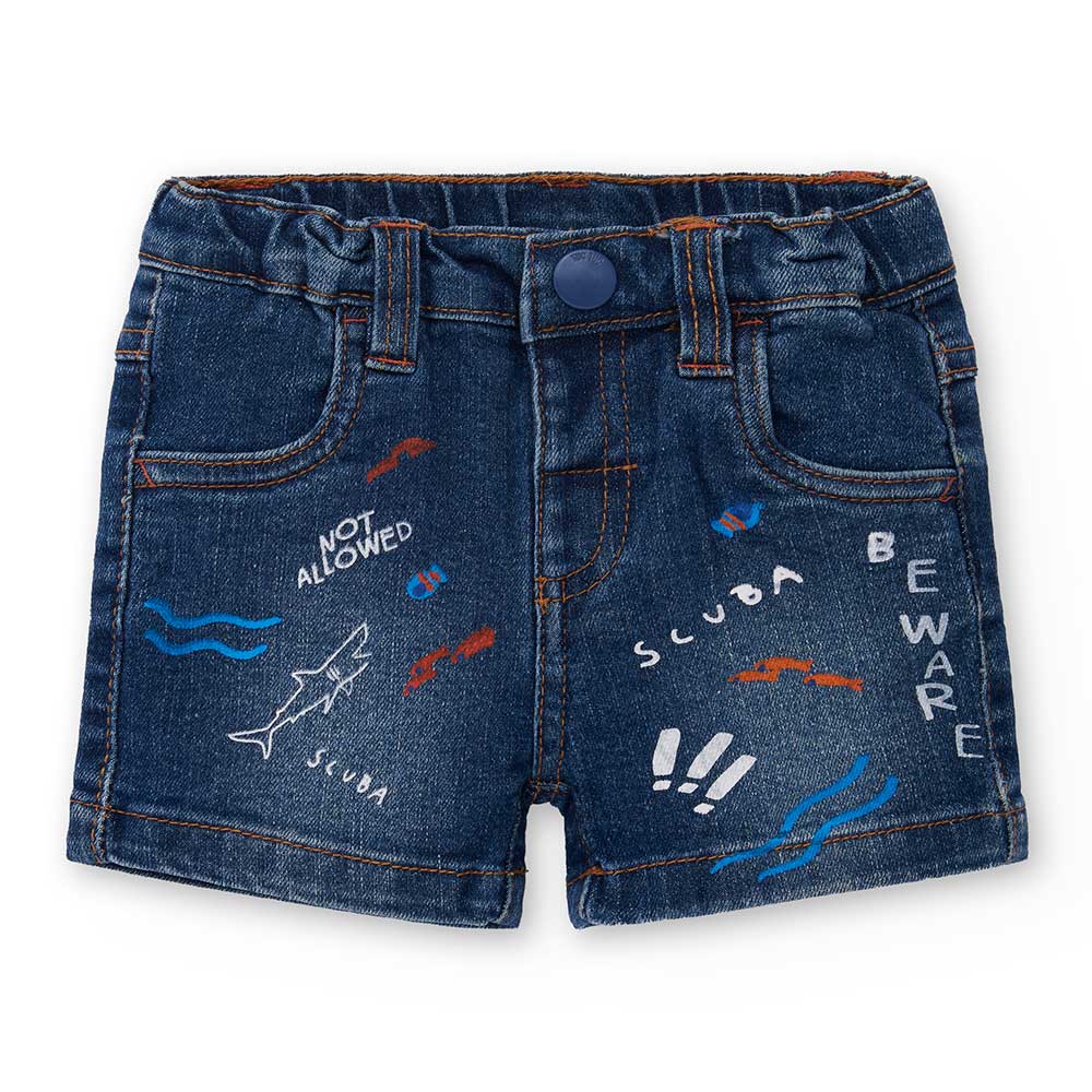 
aus der Kinderbekleidungslinie Tuc Tuc, aus Jeans mit verstellbarem Bund und bunten Aufdrucken a...