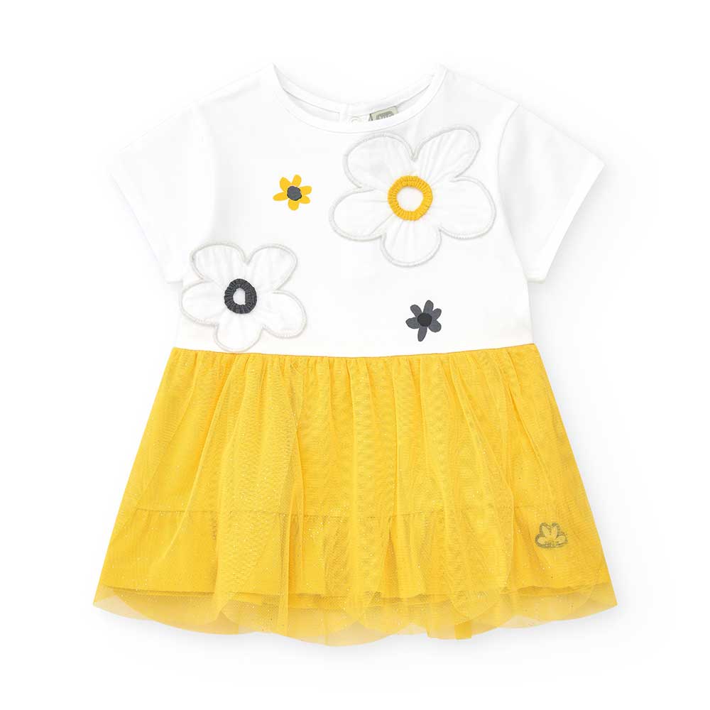 Kleidchen aus der Tuc Tuc Baby Clothing Line mit Stickerei und Applikationen am Oberteil. Breiter...