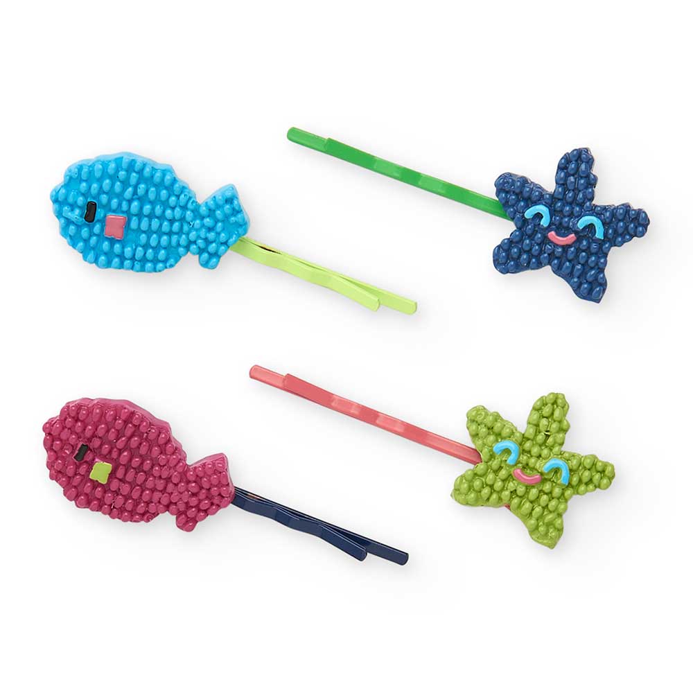 Fermacapelli della Linea Abbigliamento Bambina Tuc Tuc.
Composizione: Poliestere 65%, Ferro 35.0%.