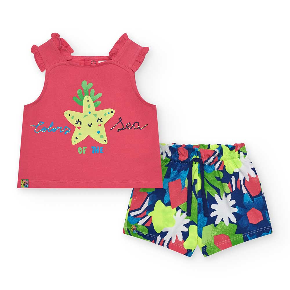 Badeanzug aus der Bekleidungslinie Tuc Tuc Bambina, bestehend aus Shorts und Tank-Top mit mehrfar...