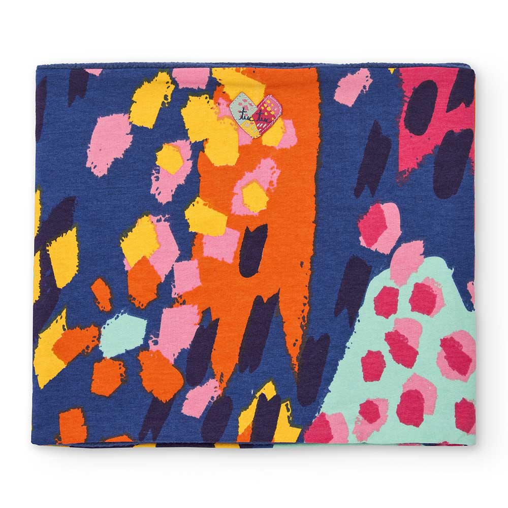 Schlupfschal aus der Kinderbekleidungslinie Tuc Tuc, innen mit Fleece und außen mit mehrfarbigem ...