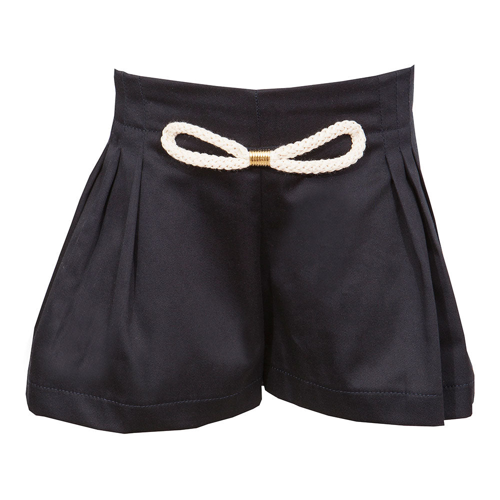 
  Shorts aus der M&B Fashion Girl's Clothing Line mit Bundfalten mit Gummizug
  auf der Rückseit...